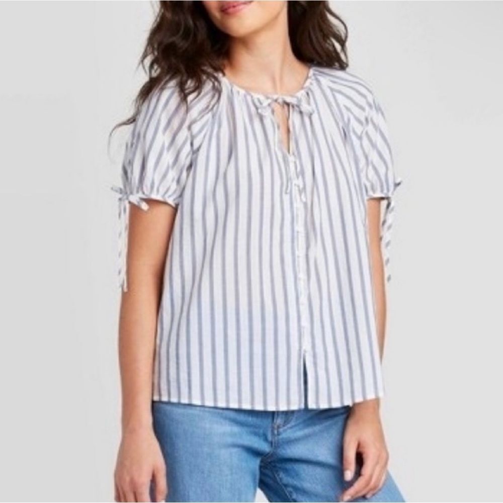 Universal Thread Button Down Striped Short Sleeve Smocked Blouse • size Large